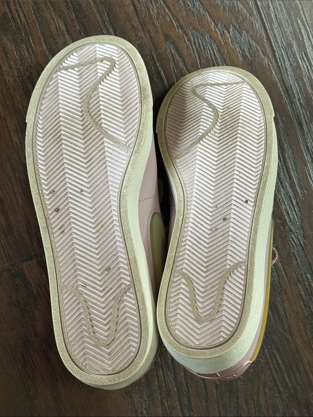 Nike Women's Blush Pink Low-Top Leather Sneakers with Metallic Gold Swoosh